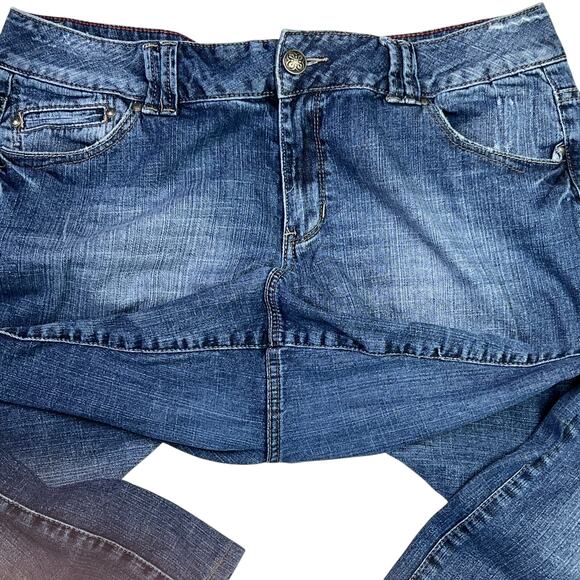 Lane Bryant Distinctly Boot Cut-Right Fit Technology-Red Triangle - 18 Average 1 - Picture 10 of 15